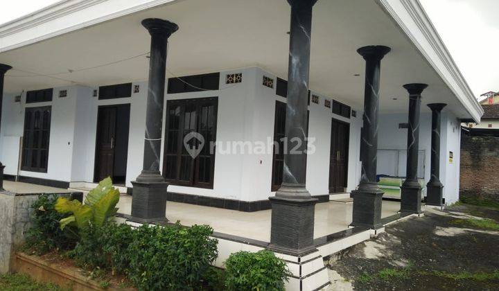 Rumah konsep kost2an di Srondol Semarang atas 2