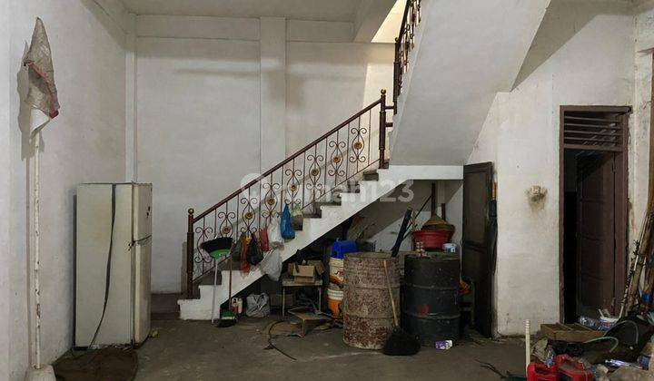 Toko di jl Pemuda Boja 5