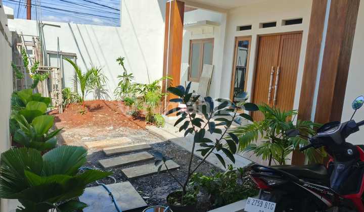 Rumah 2 Lantai Di Banyumanik Siap Huni