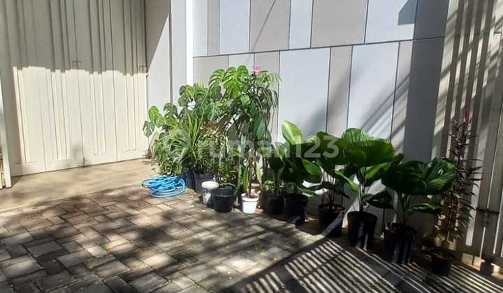 Rumah Usaha 2 Lantai Di Banyumanik Semarang