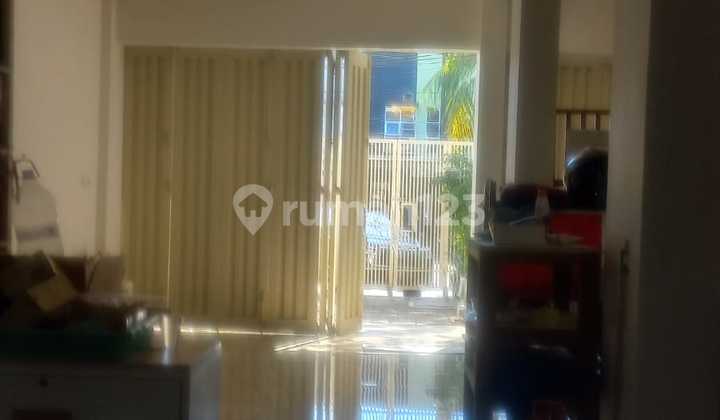 Rumah Usaha 2 Lantai Di Banyumanik Semarang 2