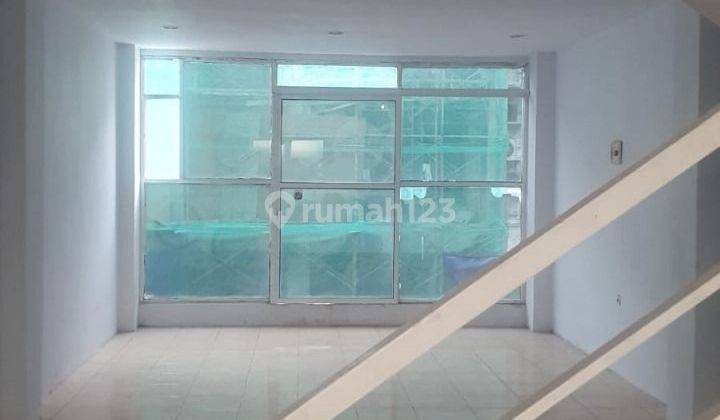  Ruko Angke Cocok Untuk Kantor 
Ukuran 4,5x14,5m2
LT 65 m² 2