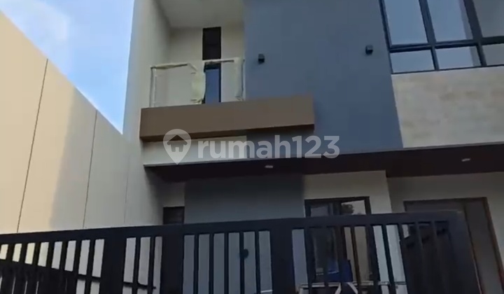 Rumah Baru 2 Lantai 7X18 di Taman Vila Meruya Siap Huni SHM