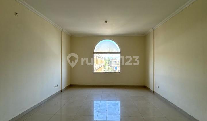 Ruko Di Green Lake City Sentra Niaga Rapi Bagus