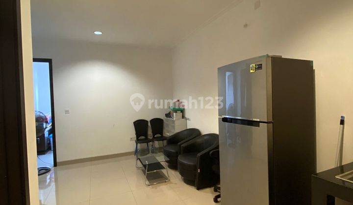 Green Royal condo house

Lantai 2, 
Uk, 5x10m2 Hdp Selatan 2