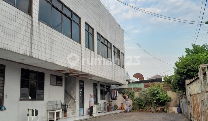 Rumah/Mess Karyawan Pabrik di Kemandoran Cocok untuk Kost2an dan Kantor 2