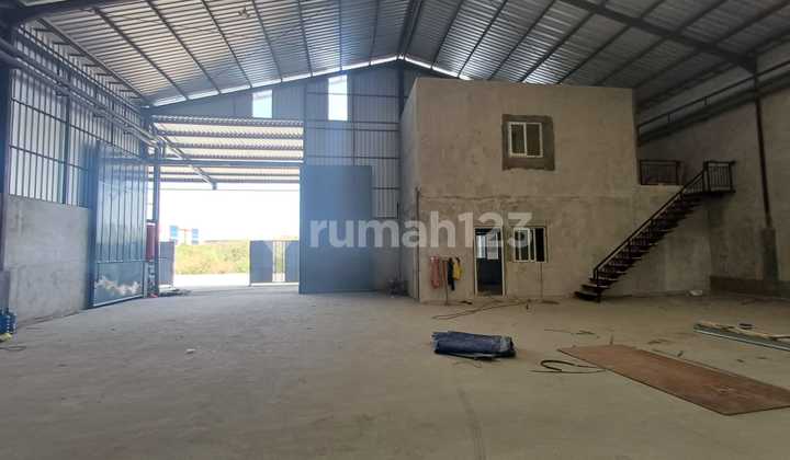 Gudang Baru Gress di Kic Gatot Subroto, Semarang 2