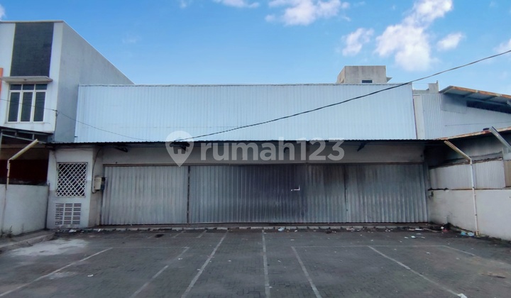 Brigjend Sudiarto Business Space, Majapahit, East Semarang.