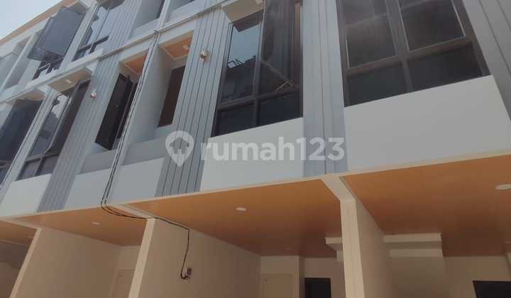 Ruko Mewah 3 Lantai di Rawasari Raya Jakarta Pusat Dekat Sma 30