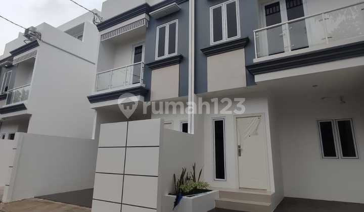 Rumah Mewah 2 Lantai di Jl. Baiduri Raya, Sumur Batu, Kec. Kemayoran, Kota Jakarta Pusat, Daerah Khusus Ibukota Jakarta, Sumur Batu 1
