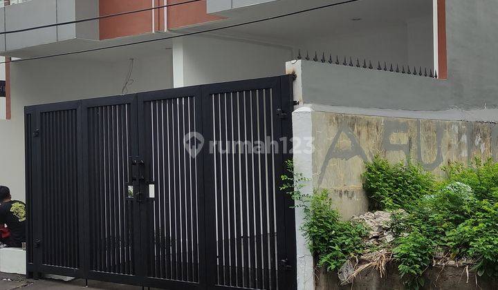 Miliki Rumah Lokasi Strategis Bisa Buat Usaha Di Jl. Kalasan 1