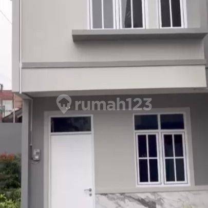 Rumah 2 Lantai Bagus SHM  Di Cempaka Putih Jakarta Pusat 1