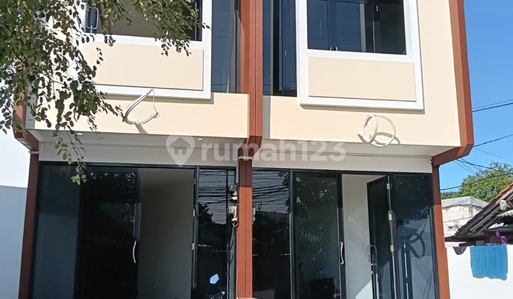 Ruko untuk Usaha dan Hunian! Lokasi Strategis, Harga Menarik Ruko untuk Usaha dan Hunian! Lokasi Strategis, Harga Menarik