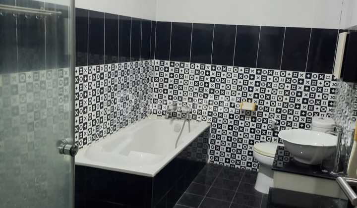 Dijual Rumah Dengan Pool Dikawasan Argenia Sentul City 2