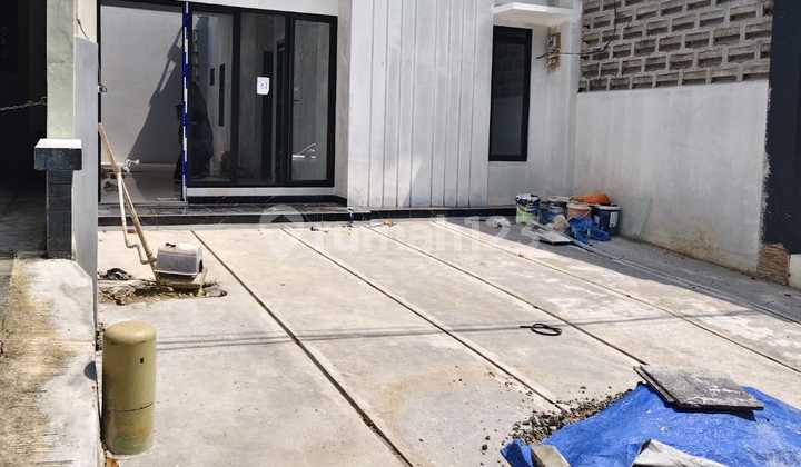 Dijual Rumah Depan Green Area Dicluster Bali Sentul City