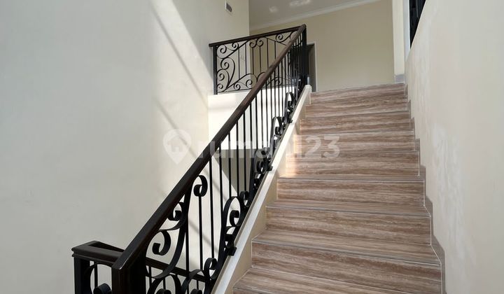 Dijual Rumah Mewah Dikawasan Argenia Sentul City 2