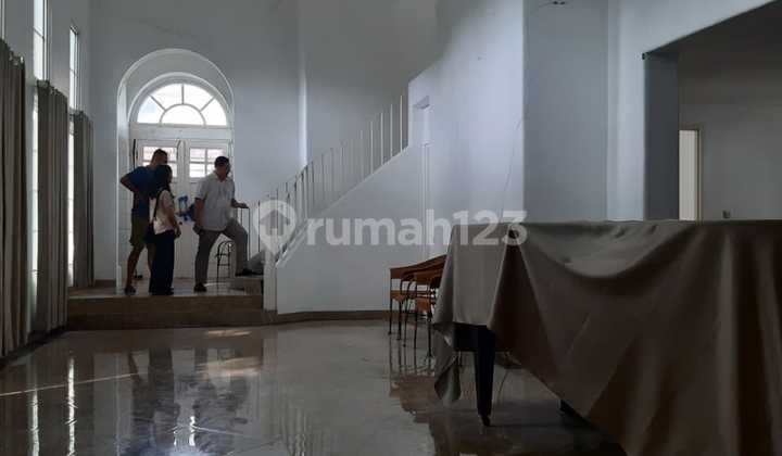 Dijual Rumah Mediterania Hook Sentul City Bogor 2