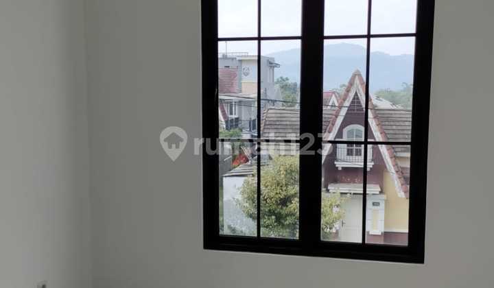 Dijual Rumah 2lantai Sebrang Taman Budaya Sentul City 2
