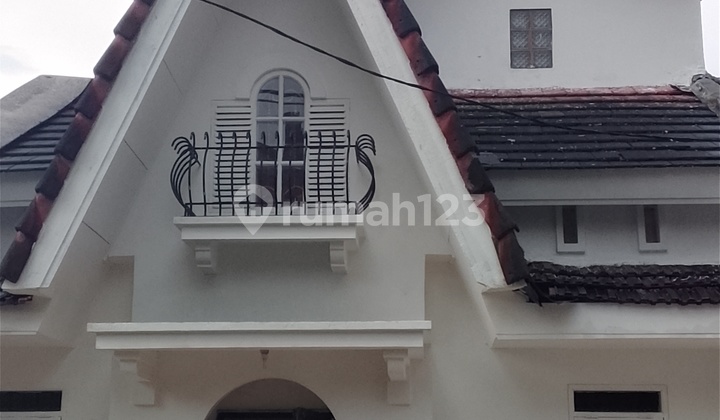 Dijual Rumah Sebrang Taman Budaya Sentul
