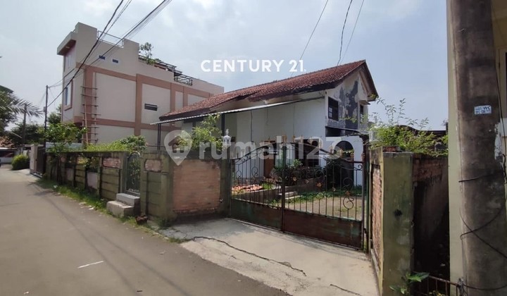 Dijual Rumah 2 Lantai Dengan Pekarangan Luas Di Daerah Jagakarsa Dijual Rumah 2 Lantai Dengan Pekarangan Luas Di Daerah Jagakarsa
