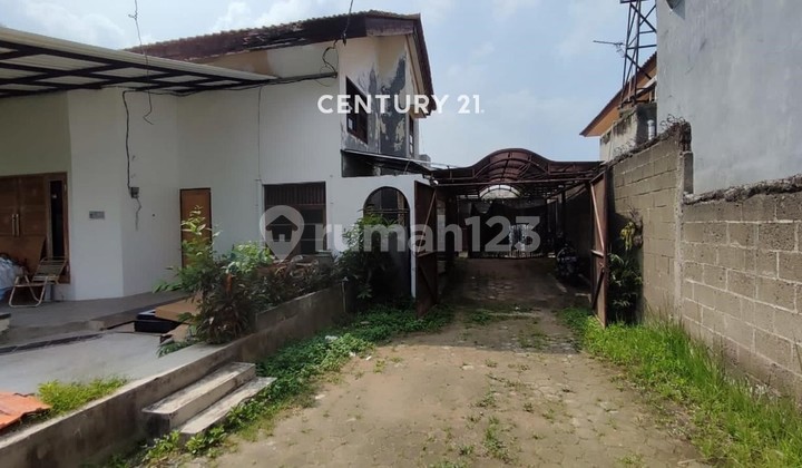 For Sale: 2-Story House with Spacious Yard in Jagakarsa Area 2