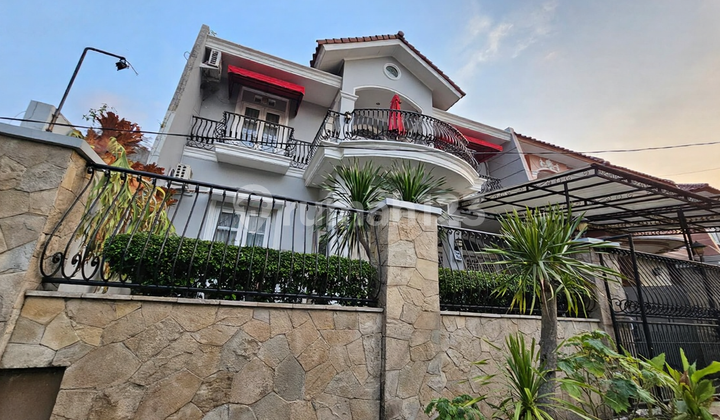 Quick Sale Beautiful House Ready to Occupy in Cinere Quick Sale Beautiful House Ready to Occupy in Cinere