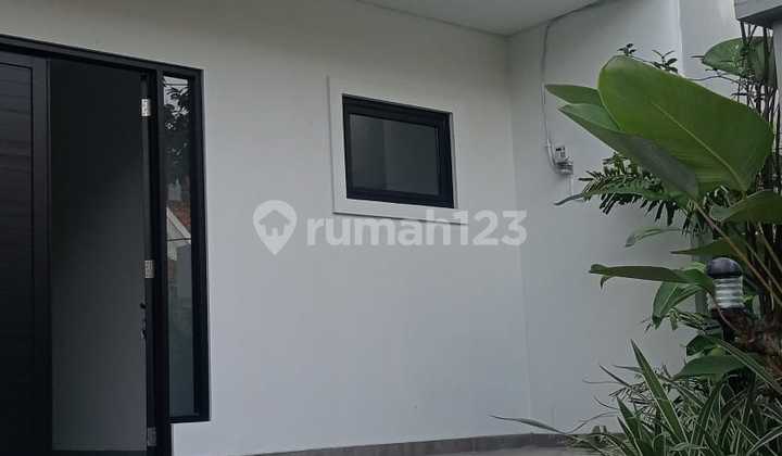 Dijual Cepat Rumah Baru 2 Lantai di Cinere 2