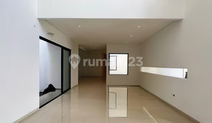 For Quick Sale: Brand New, Beautiful, Ready-to-Live-in House in Cinere. 2