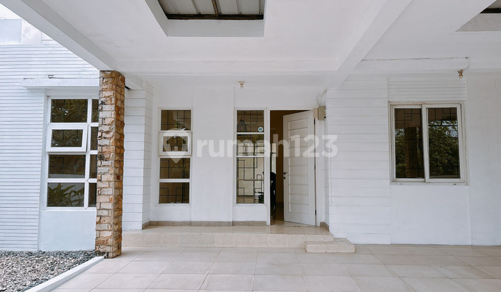 Dijual Cepat Rumah Bagus Boulevard Siap Huni di Cibubur Country 2