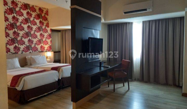 Apartemen /Condotel Solo Paragon lt.17 tipe Royal Gold 1BR view kota 2
