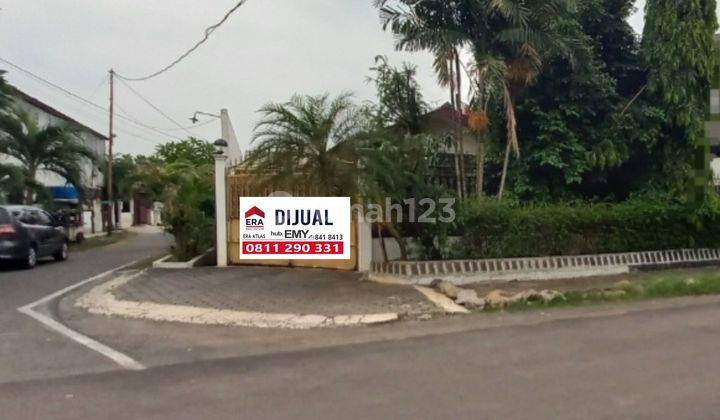 Rumah hook, jalan lebar, dekat pusat kota dan bandara 1