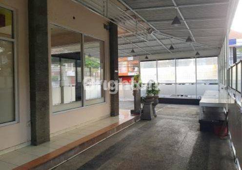 1 FLOOR SHOP ON JL DIPONEGORO SUITABLE FOR BUSINESS OR OFFICE 2