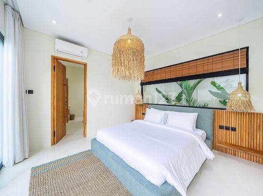 Freehold Villa Modern 4 Kamar Tidur Walking Distance Ke Pantai Seminyak 2