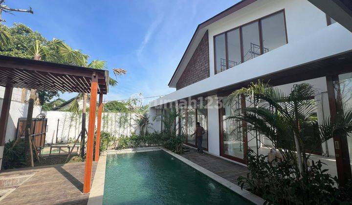 Leasehold Beachside 3 Kamar Tidur Villa Di Sanur Walking Distance Ke Pantai 1