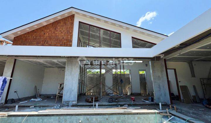 Leasehold Beachside 3 Kamar Tidur Villa Di Sanur Walking Distance Ke Pantai 2