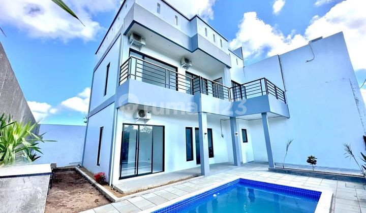 Villa 3 Bedrooms Semi Furnished Kutuh Near Pandawa Beach Brand New