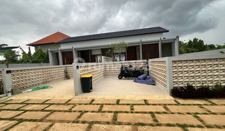 Brand New 2 Bedroom Enclosed Villa With Spacious Garden In Tukad Balian - Fully Furnished