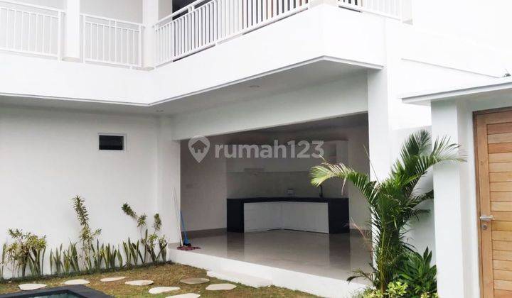 Villa 3 Kamar Tidur Dekat Pantai Mengening Cemagi Ada Taman 1