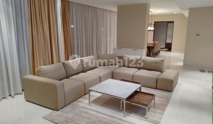 Disewakan Apartment Casa Domaine  4 BR Bagus Furnished