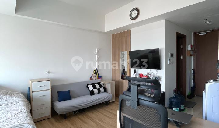 For Sale Apartment Southgate Residence Studio, Good Condition, Furnished. 2