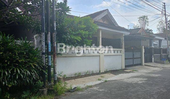 RUMAH EKSLUSIVE FAJAR INDAH SOLO 1