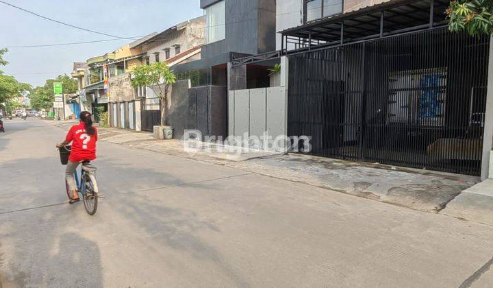 URGENT BUTUH  CEPAT RUMAH 3 LANTAI TENGAH KOTA MEDOHO SEMARANG 1