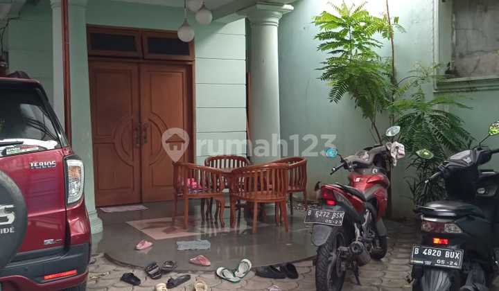 Jual Cepat Rumah Siap Huni Harga NJOP di Kembangan,Bebas Banjir,Lokasi Strategis