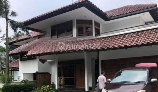 Turun harga Rumah mewah Siap Huni.lokasi strategis.aman.tenang.harga nego sampai deal 1