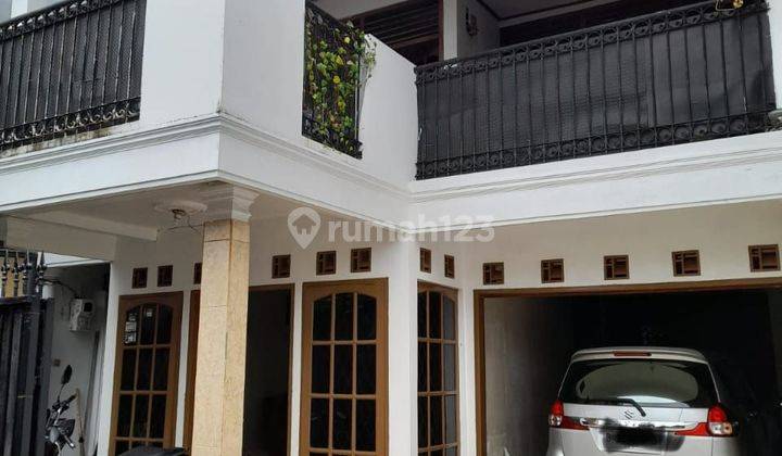 Rumah 2 lantai di kalibata.sudah di renovasi .bebas banjir.harga nego sampai deal 1