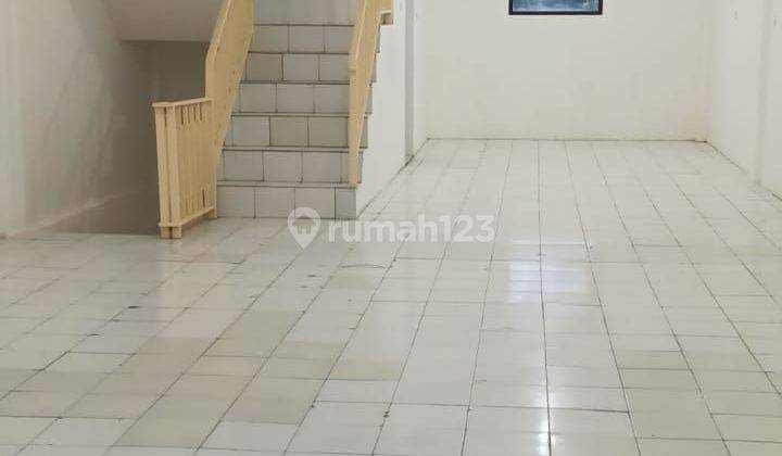 Ruko 3 lantai full renovasi 5,5m²X28m².zona komersil.pinggi jalan besar.harga nego sampai deal 2