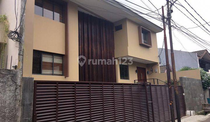 Rumah mewah+kost exclusive di senopati.lokasi strategis.bebas banjir.harga nego sampai deal 1