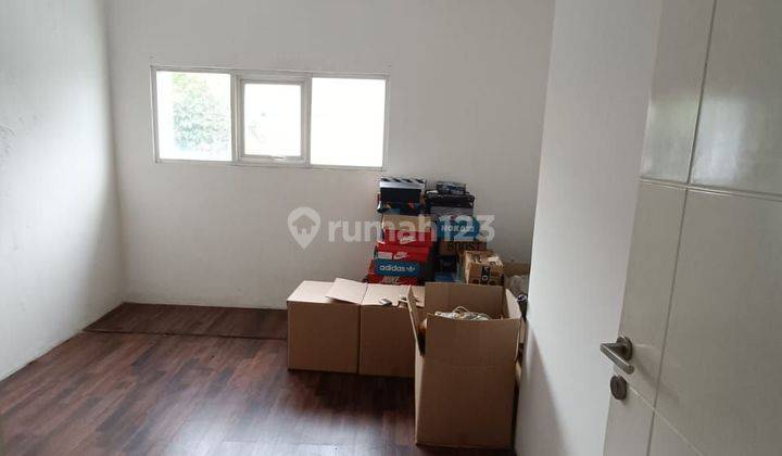 Rumah cantik siap huni di pondok indah.bebas banjir.harga nego sampai deal 2