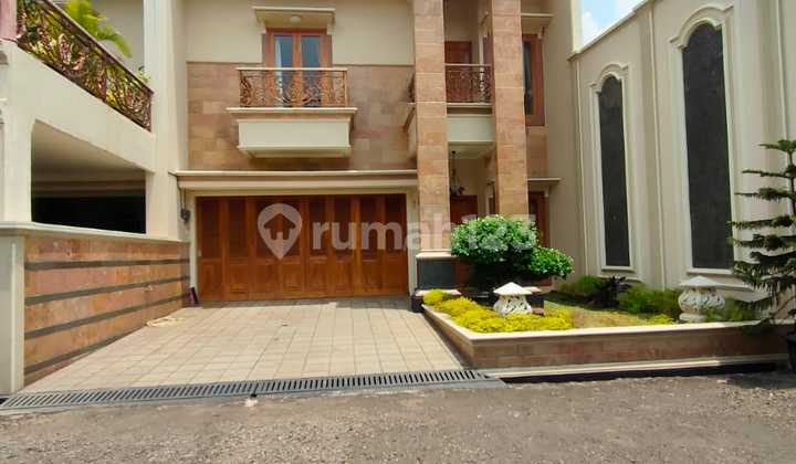 Rumah Baru Mewah Dekat Pondok Indah,Lokasi Strategis 2