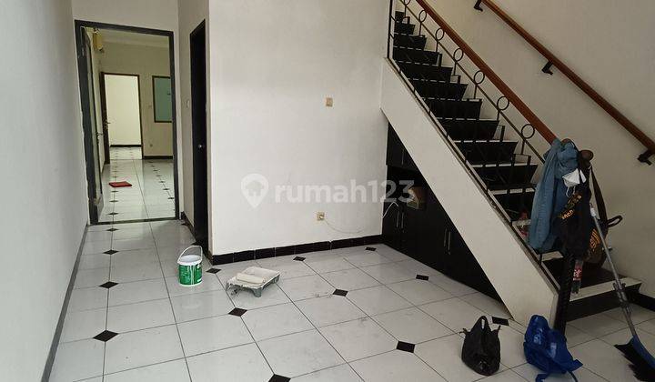 Ruko Semi Furnish full Renovasi Di Kebayoran Baru.Pinggir Jalan Besar.Harga Nego Sampai Deal 1